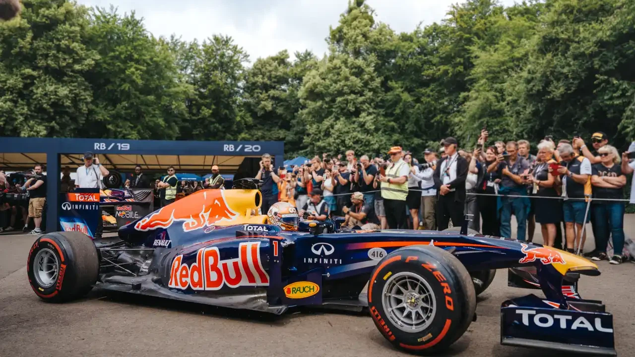 রেড বুল রেসিংয়ের দ্বিতীয় এফ 1 আসন: একটি অভিশাপ বা কেবল উচ্চ প্রত্যাশা?